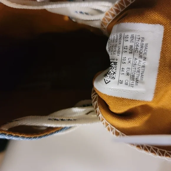 Chuck Taylor Denim  Men's High Top Converse Size 10.5 - Picture 8 of 8